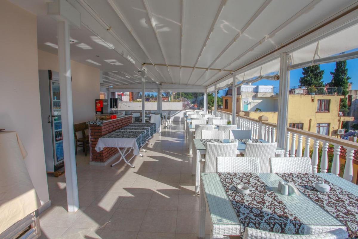 Bacchus Pension - Housity