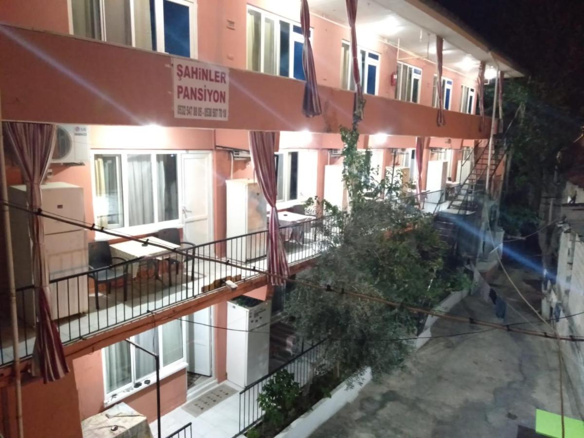 Şahinler Pansiyon - Housity