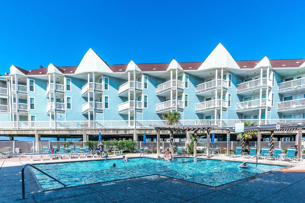 Beachside Retreat at Seascape 2 bed 2 bath, Stunning Ocean Views - Housity