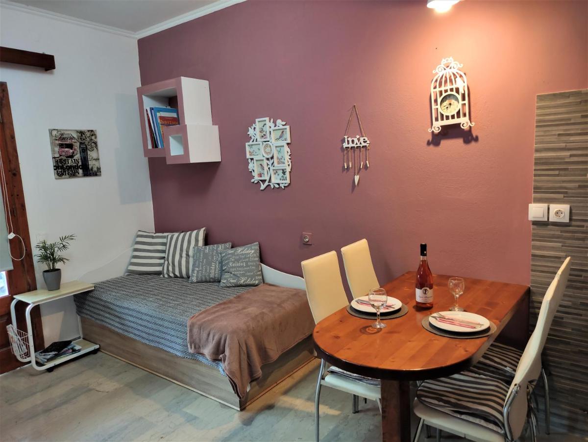 Electra's Seaside Studio - Housity