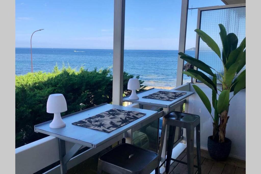 Charmant studio avec terrasse vue mer à 50 m - Housity