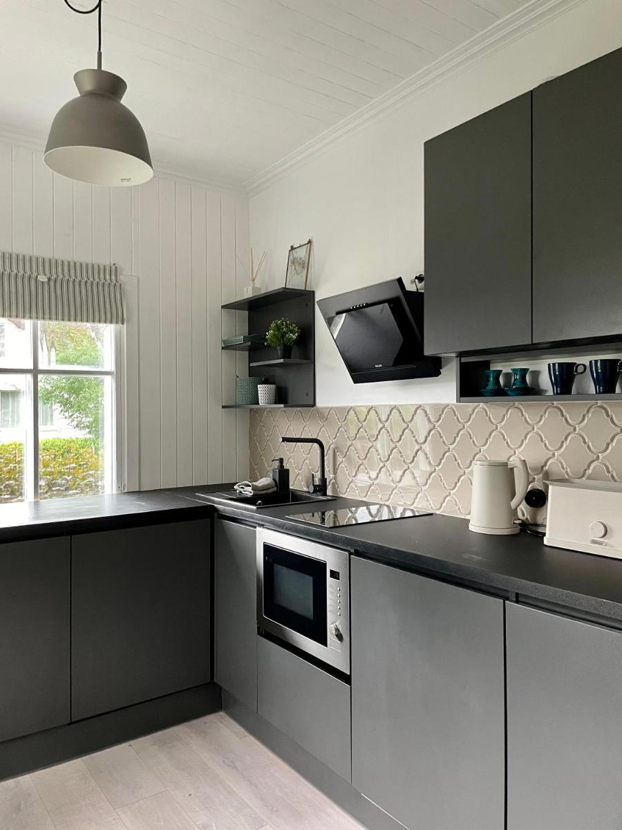 MOSS and pines by the sea with private parking - Housity