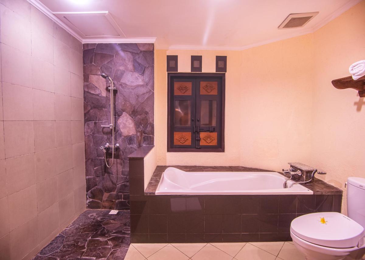 Nugraha Lovina Seaview Resort & Spa - Housity