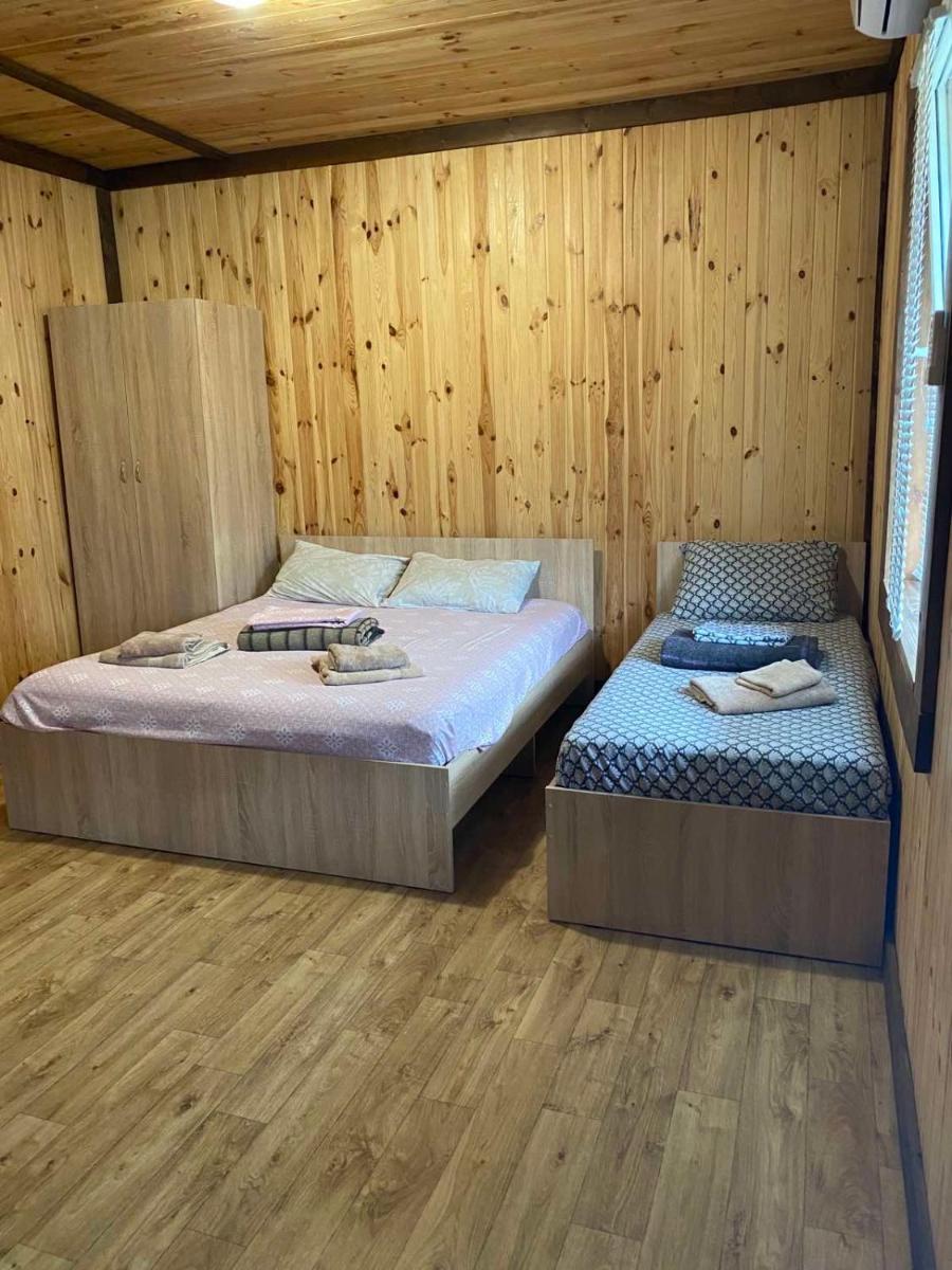 Baza otdykha Saliut - Housity