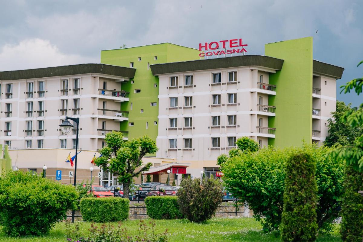 Complex Balnear Covasna - Housity