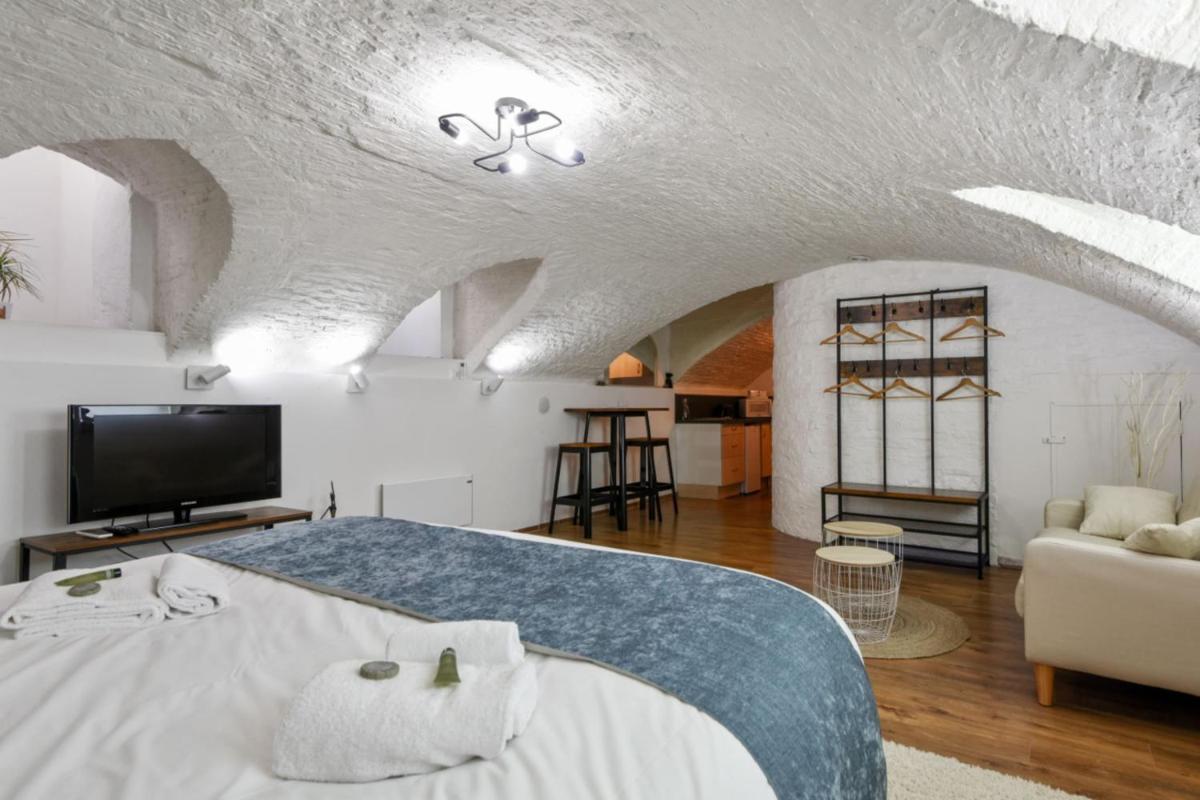 Atypical and cozy studio in Old Lille close to the station - Welkeys - Hizvo