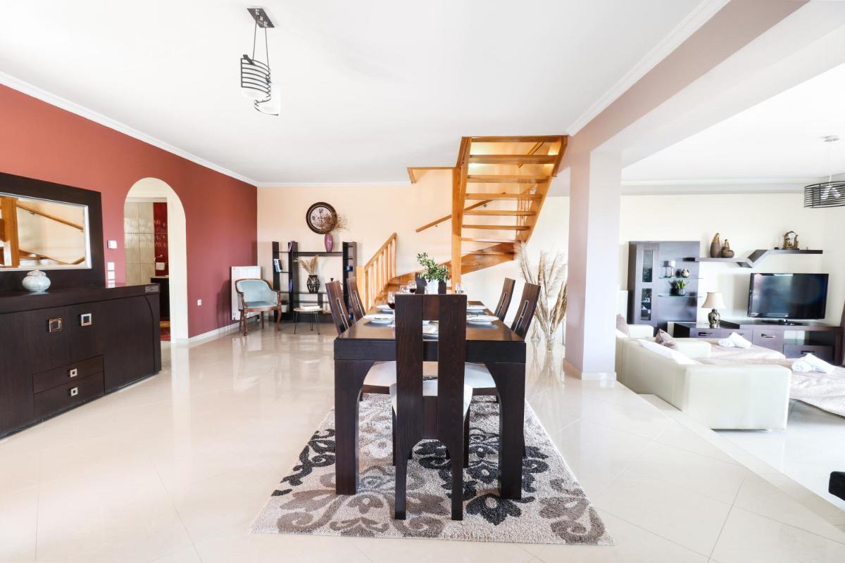Korda's House - Housity