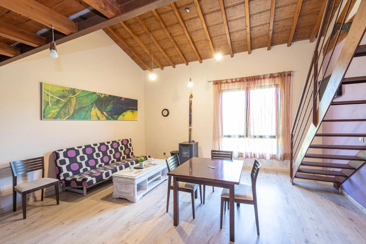 Apartamentos El Capricho - Housity