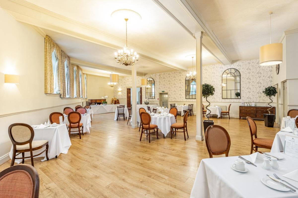 Best Western Limpley Stoke Hotel - Housity