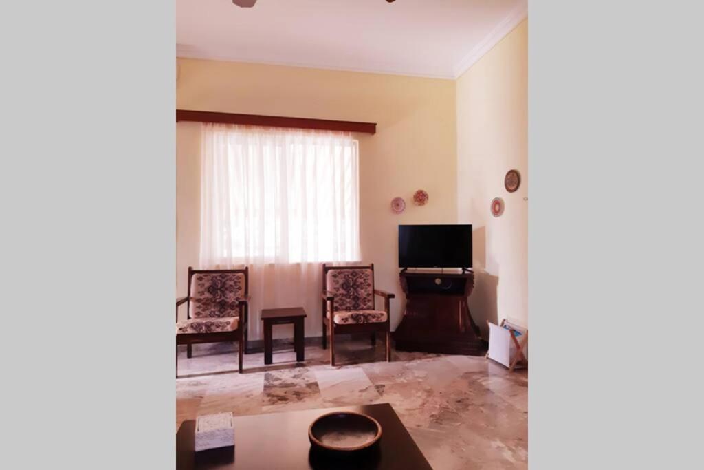 Sunny House - Housity
