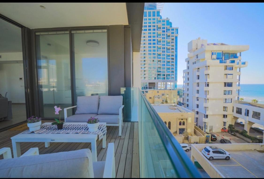 Suitetrails - PHENOMENAL&modern apartment with a sea view