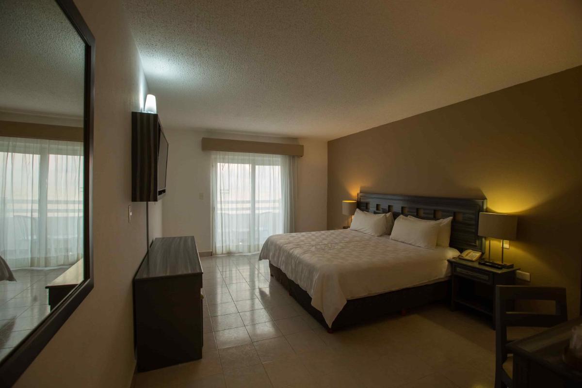 Ocean View Cancun Arenas - Housity