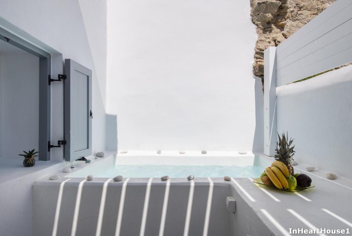 In Heart House - Naousa, Paros - Housity