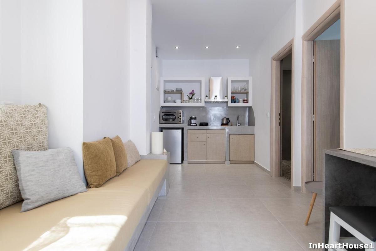In Heart House - Naousa, Paros - Housity