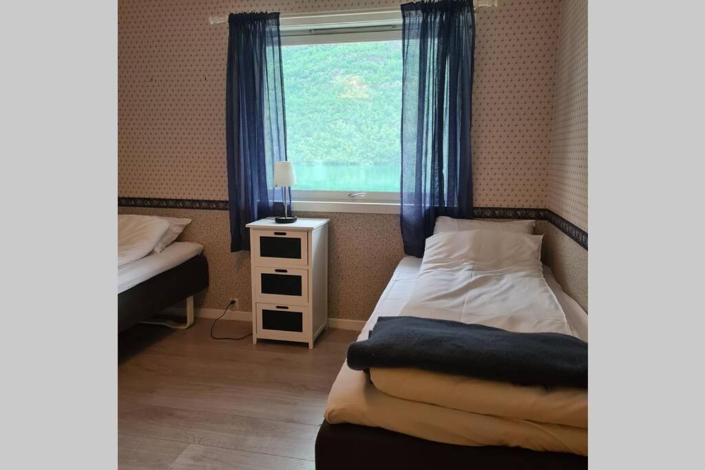 Lake View Apartment in Oldedalen, Stryn - Housity