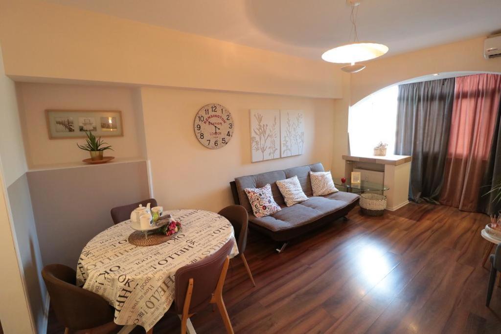 Eva Twin Apartments - Housity
