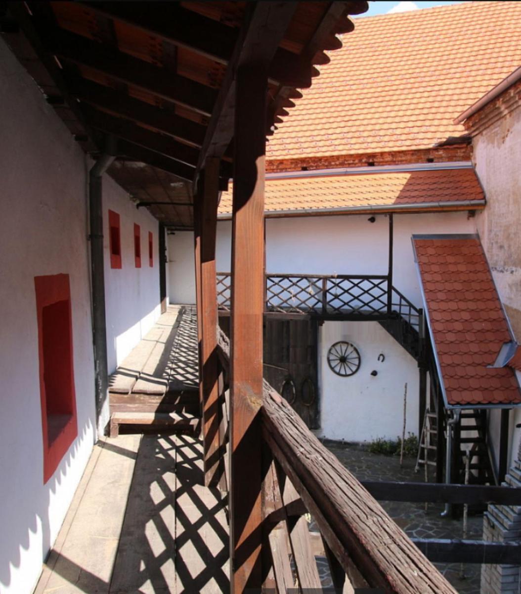 Apartmány Na Rynku Chvalšiny 18 - Housity