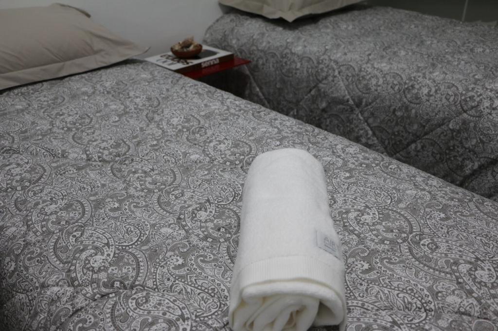Casa com Quarto Simples a 4 KM do aeroporto de São José dos Pinhais - Housity