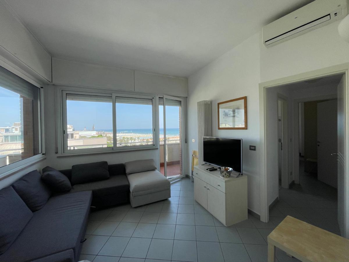 BEACH FRONT - Housity
