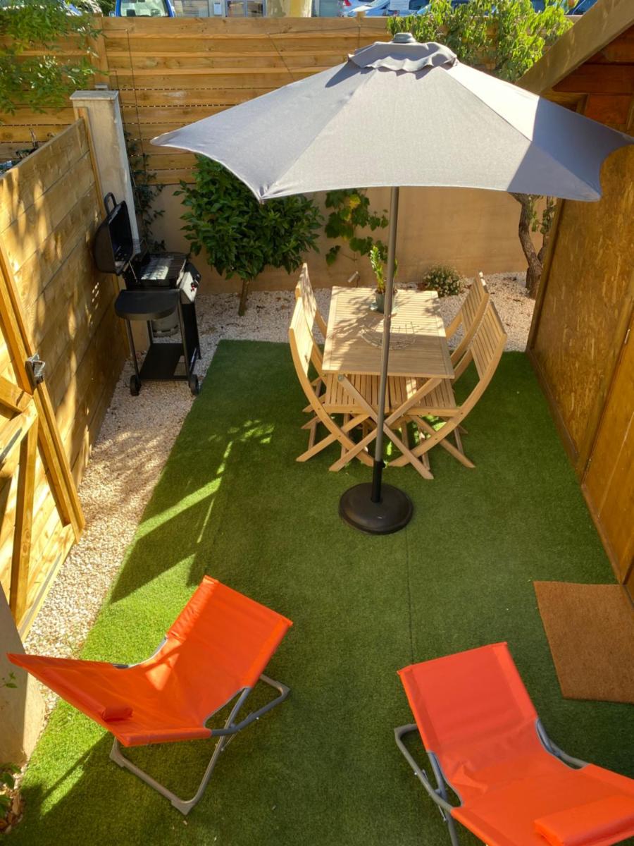 Suitetrails - Petite Maison en ville avec jardin proche des plages