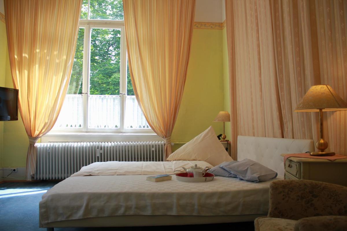 Hotel Waldfriede - Housity