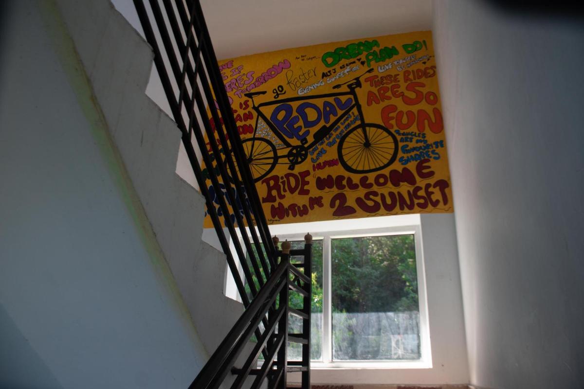 Suitetrails - Sunset Point Home stay