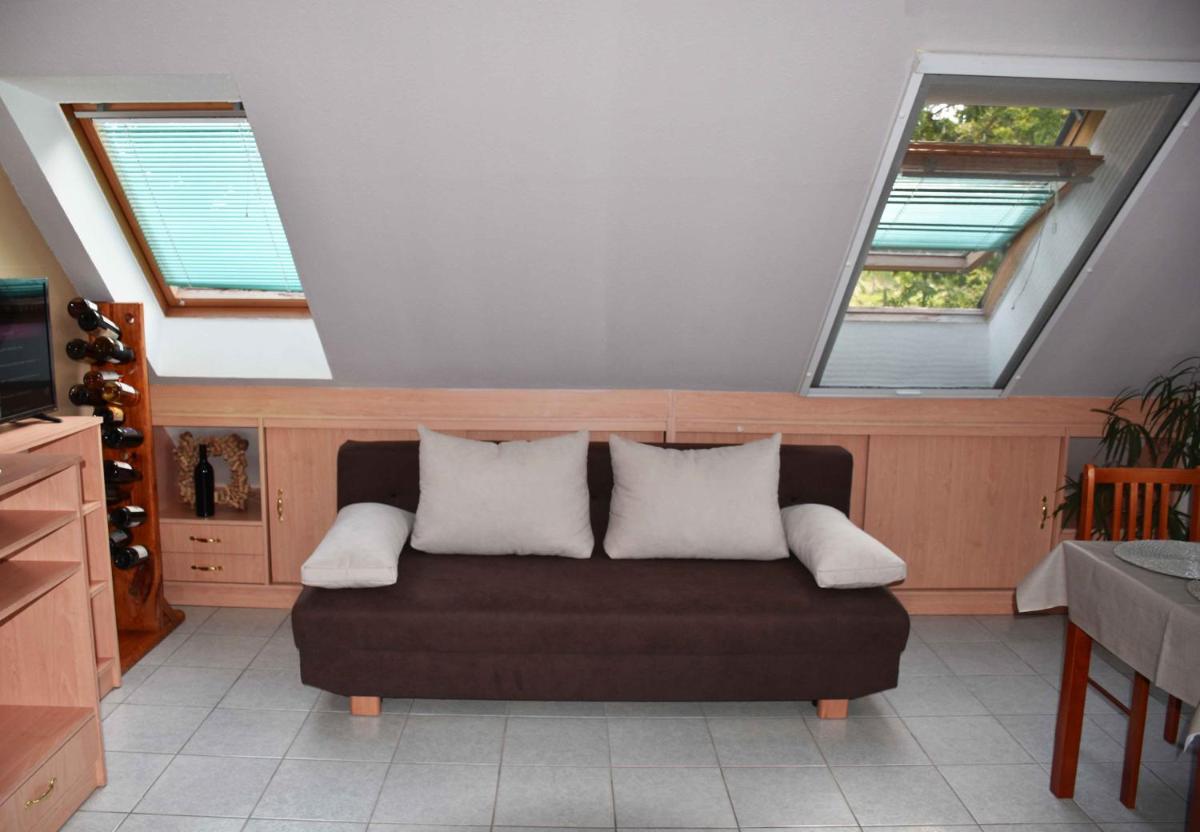 Pilikán Apartments - Park, Agroturism, Vineyard & farm - Housity
