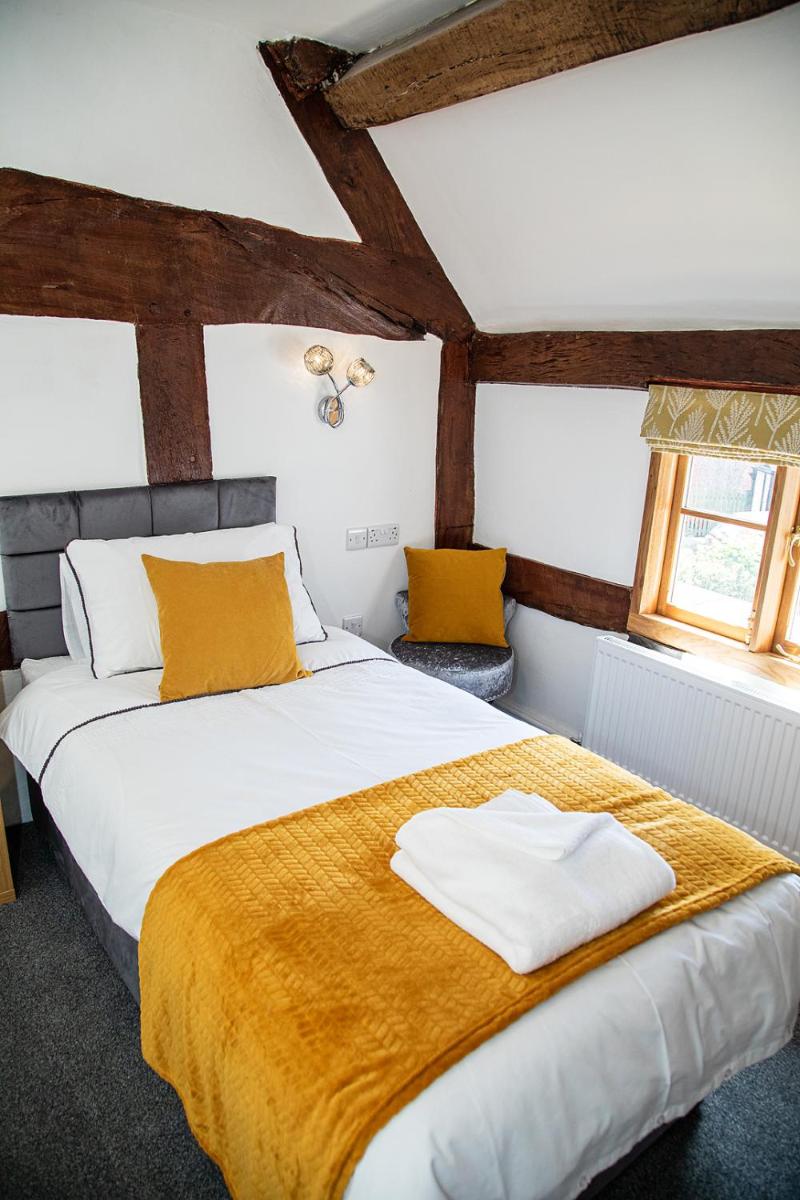 The Yew Tree Inn - Housity