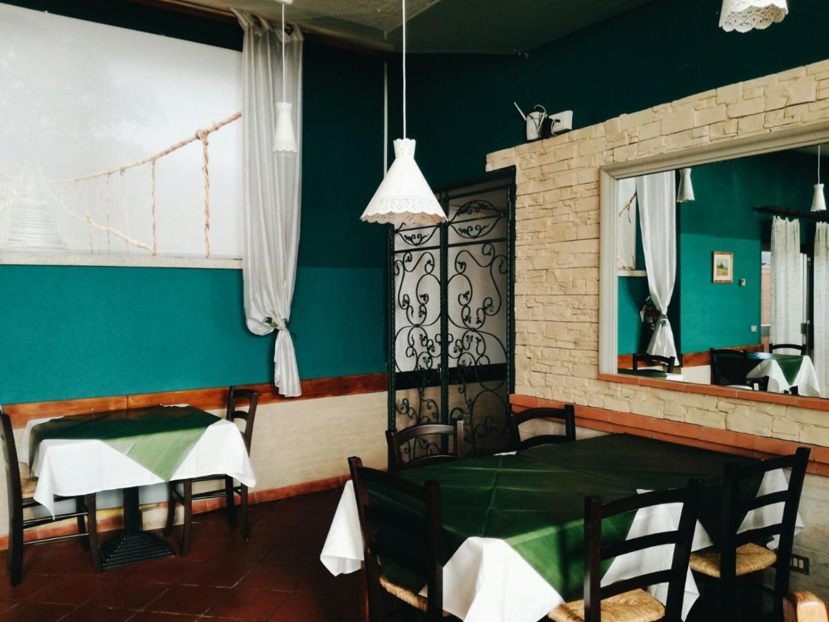 Hotel One Via Roma, 82 - Housity