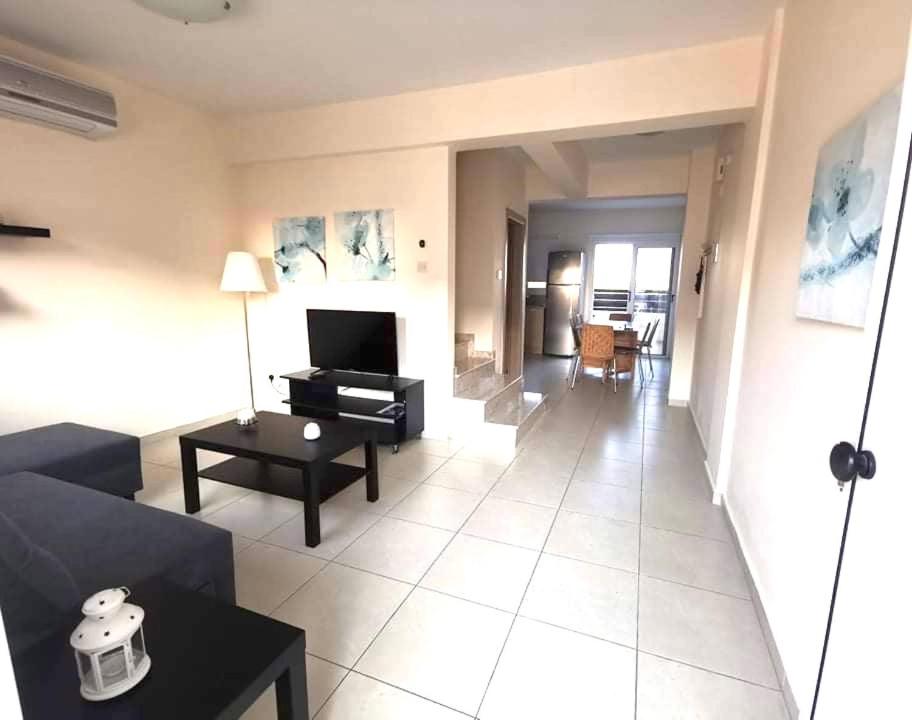 Protaras Ionian Breeze House 10 minutes walk from the beach - Housity