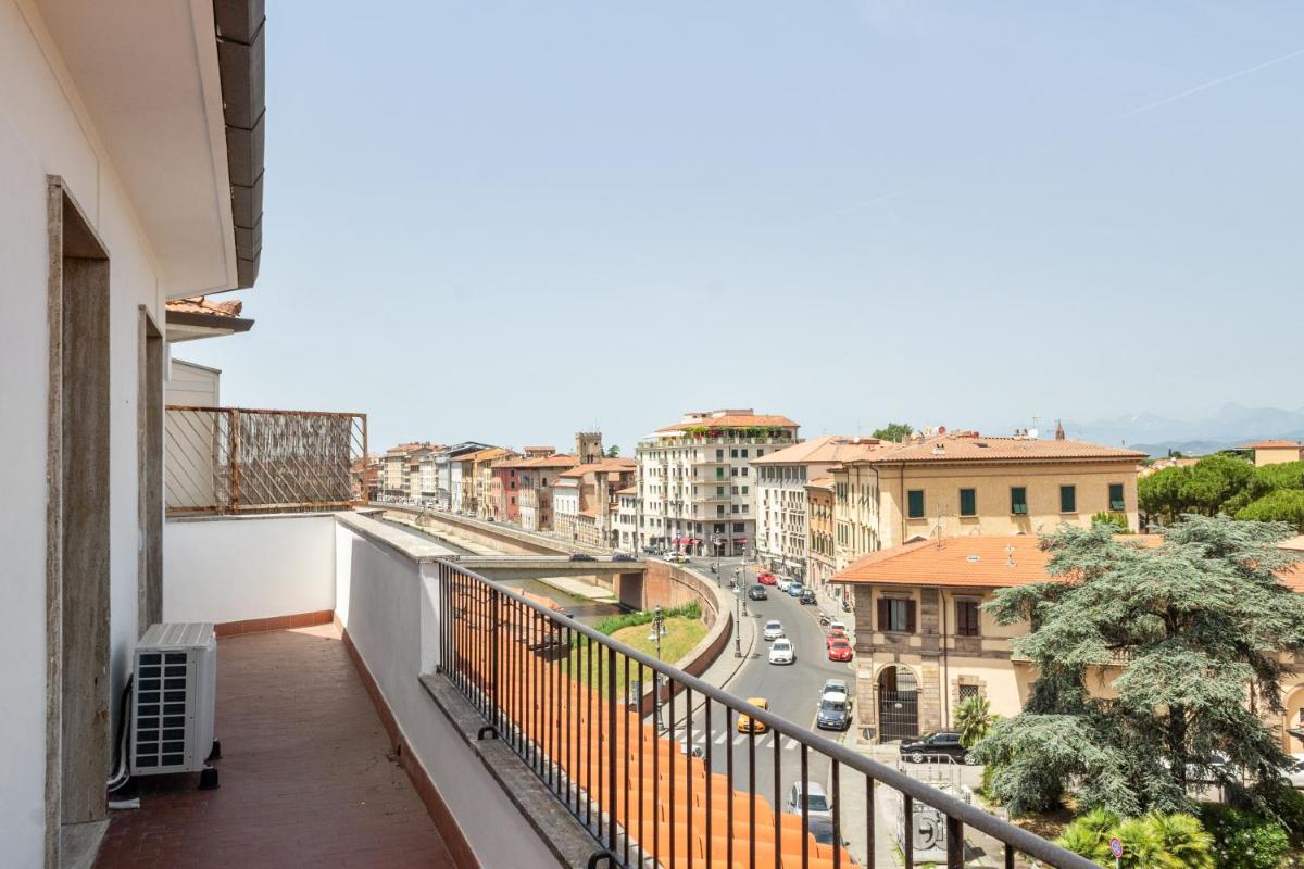 Modern Attics with Balconies and Panoramic View - Hizvo