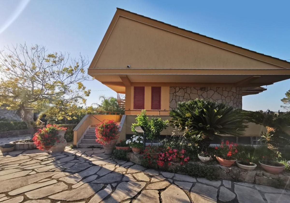 Villa Nella - Housity