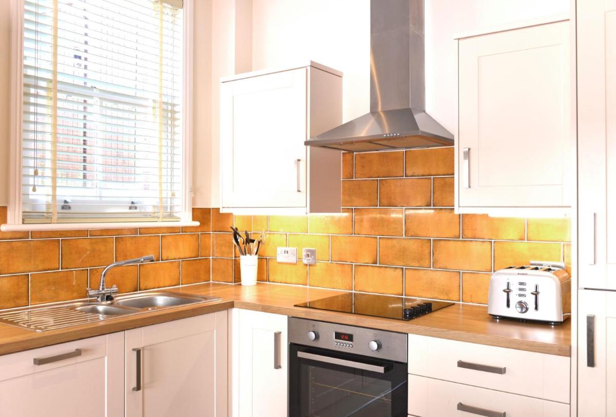 Seaside Mews - charming 2-bed cottage close to the sea - Housity