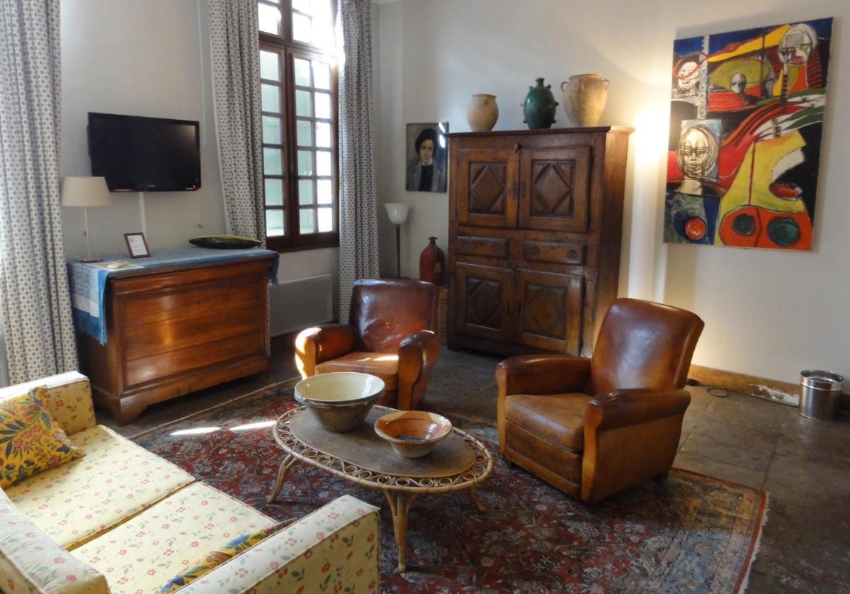 Hotel Les Templiers - Housity