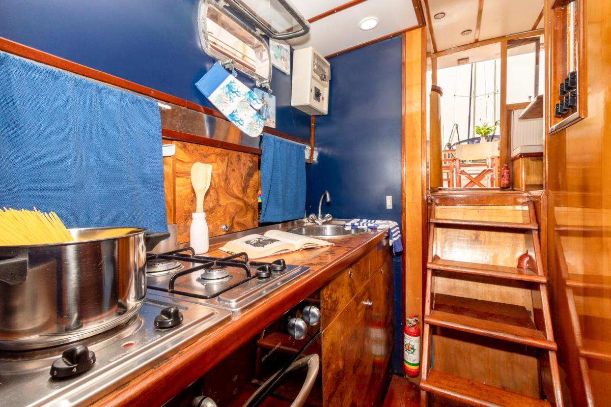 Marta Boat B&B - Housity