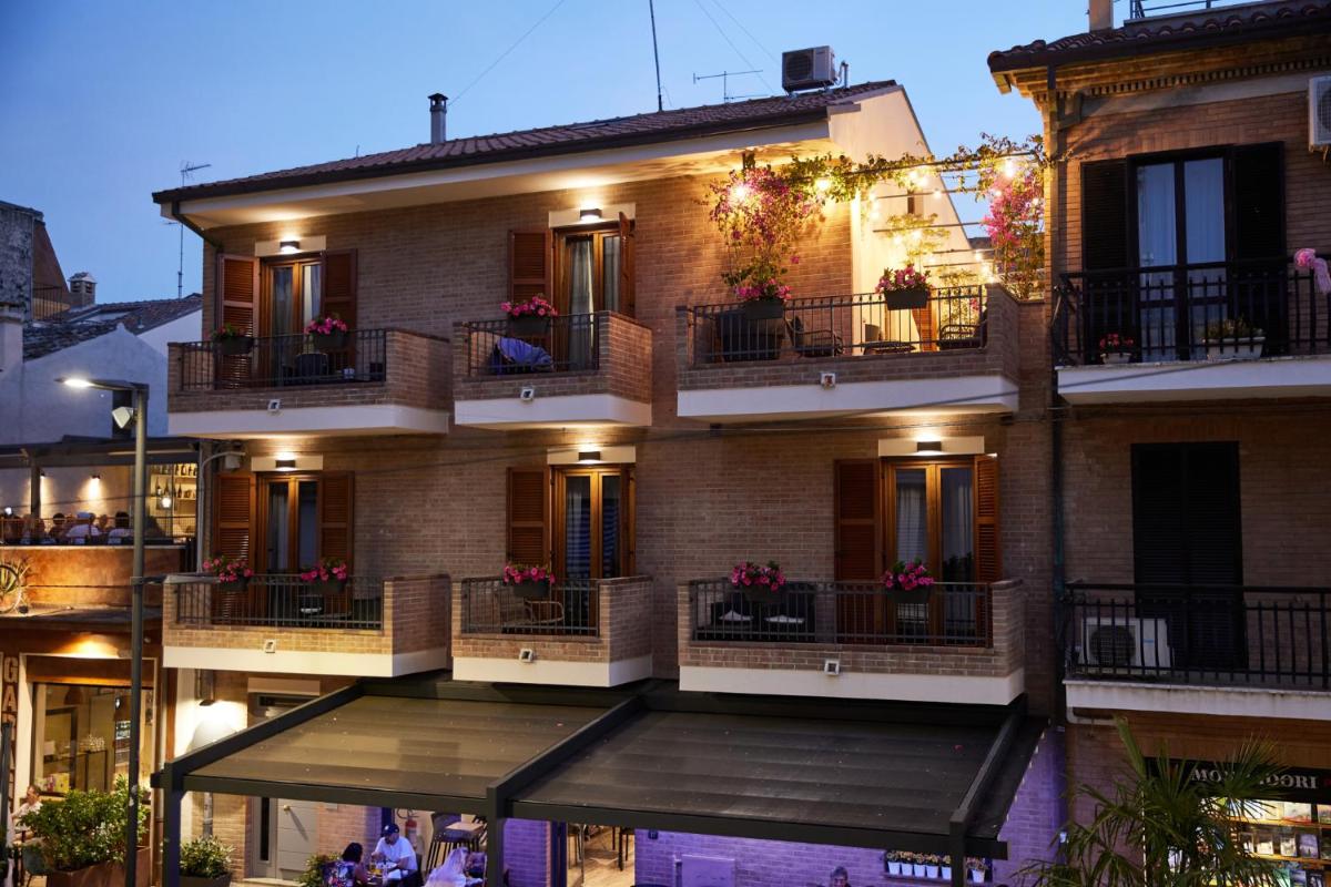 Battisti 56 - Housity