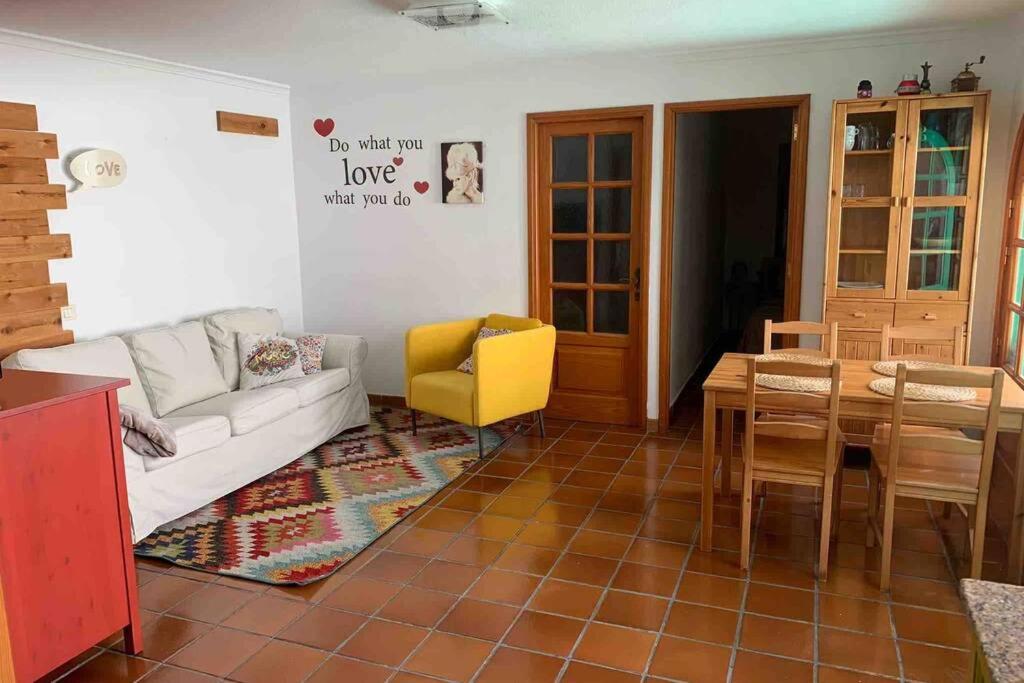 Suitetrails - House Frida private pool Telde with sea views