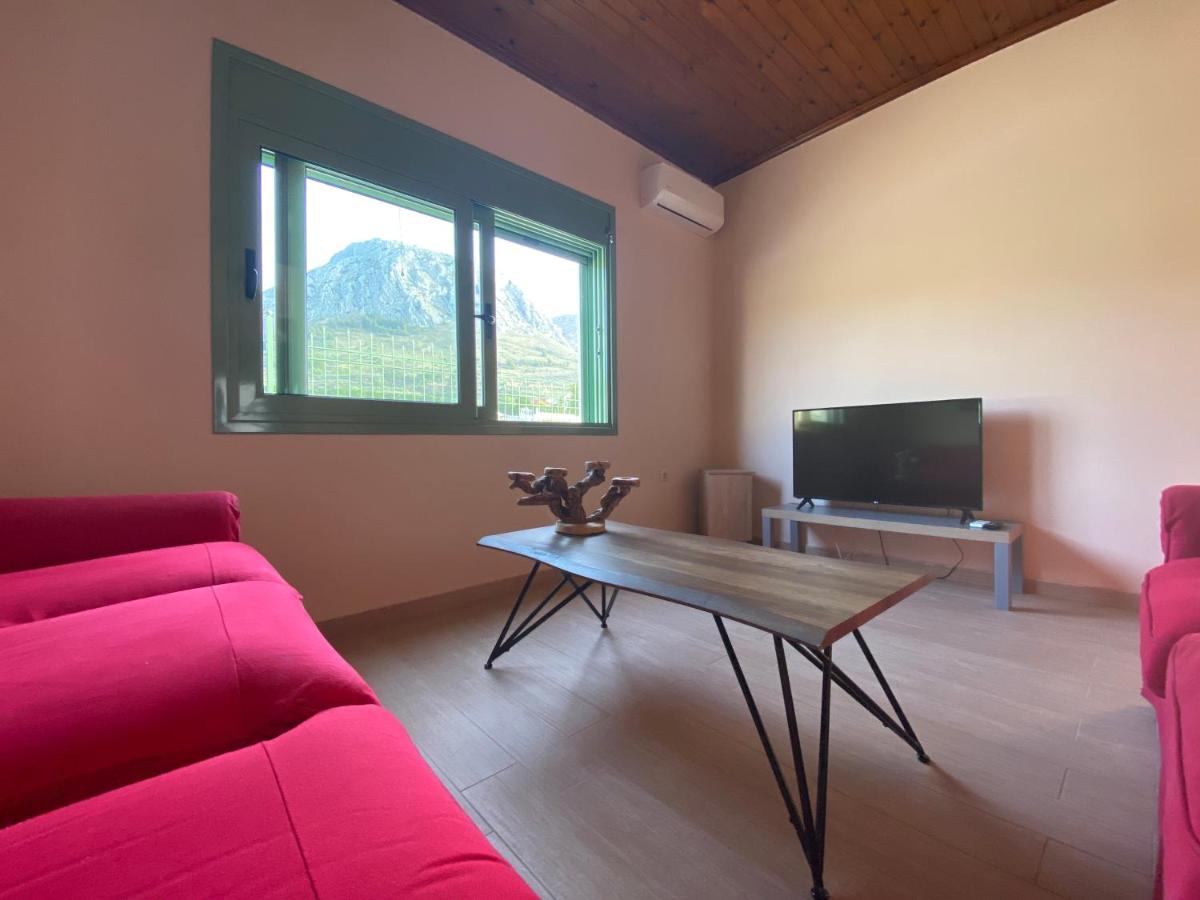 Acrocorinthos House - Housity