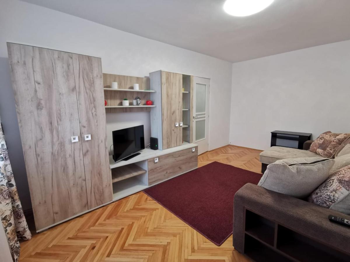 Apartament Carla-Maria - Housity