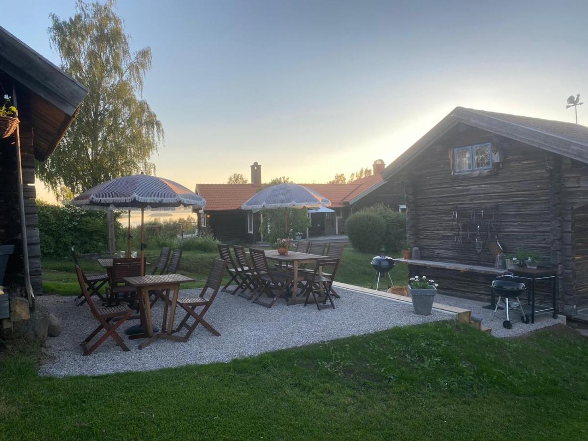 Villa Klockarbo - Stugor - Cabins - Housity