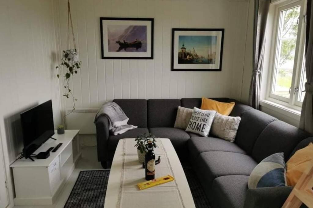 Brenna Cabin - Housity