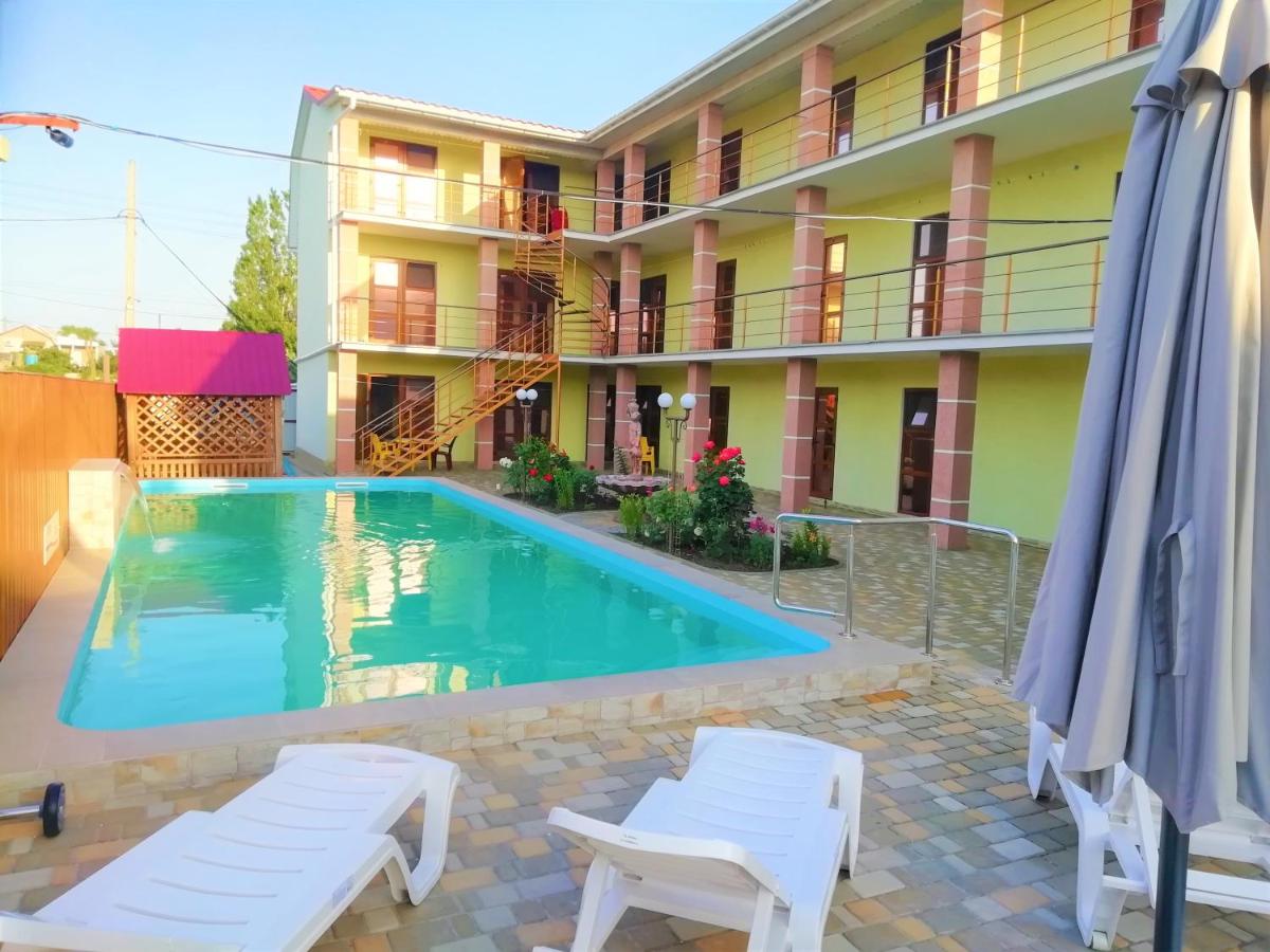 Solnechnaia Dacha - Housity