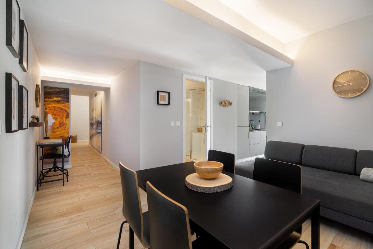 Cool Grey Albufeira - Housity
