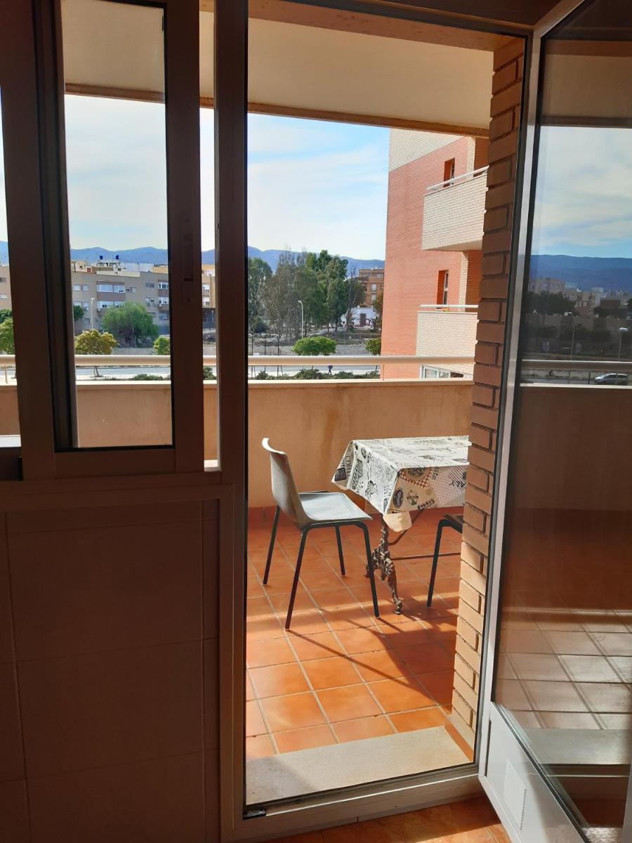 Apartamento El Ingenio con balcón y aparcamiento en Almería - Alborania - Housity