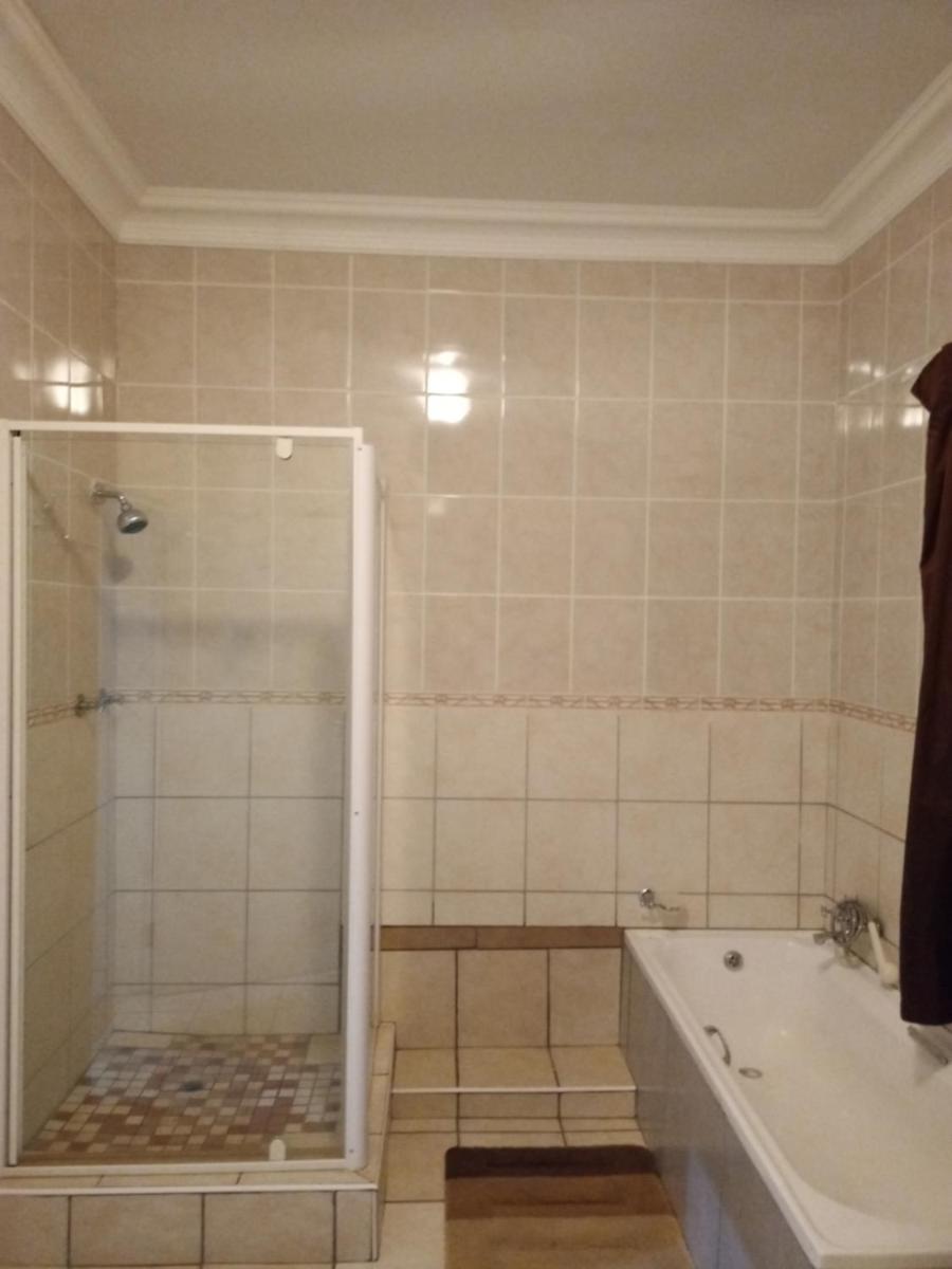 KwaNomzi Botique Lodge - Housity