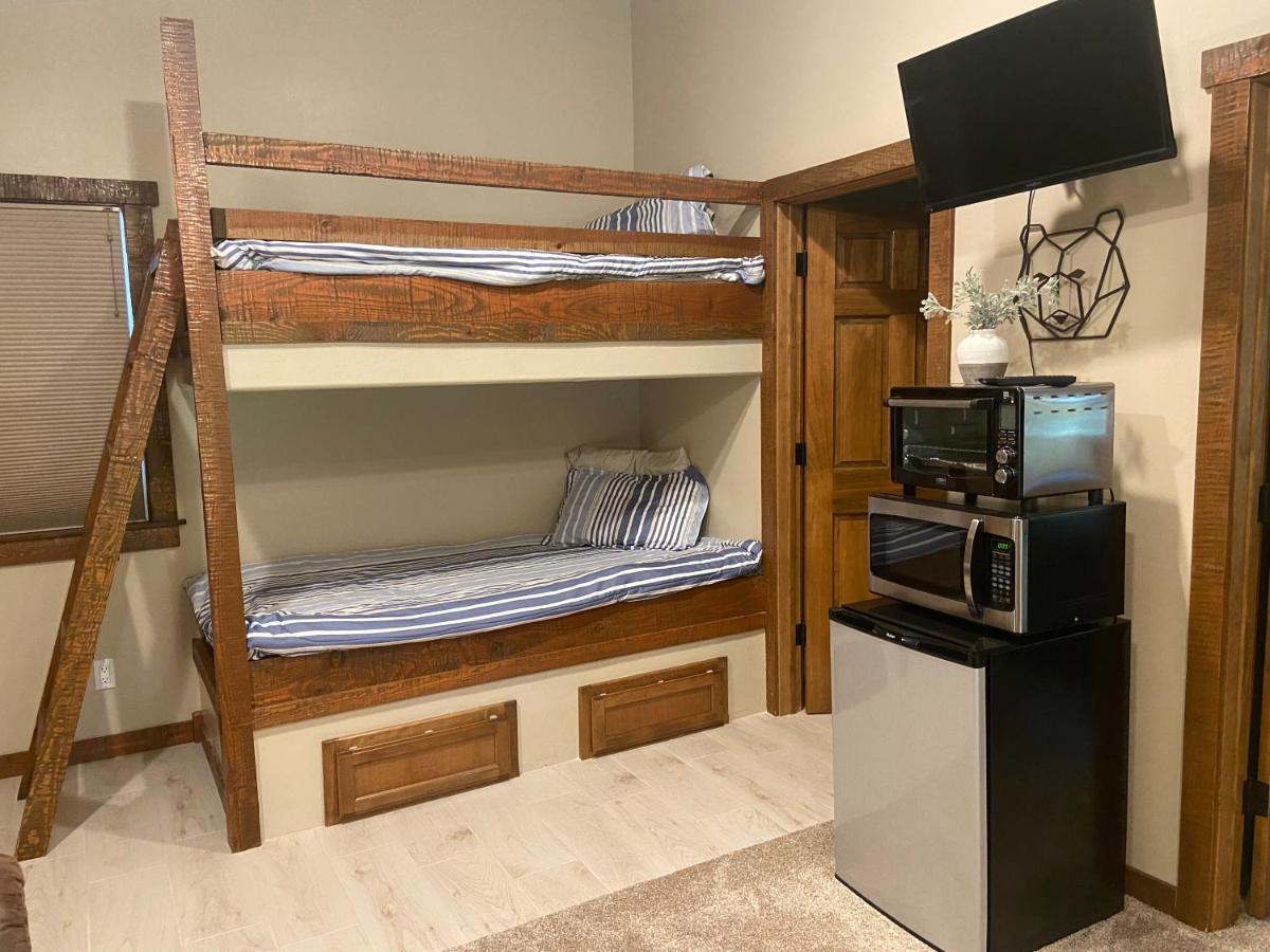 Suitetrails - Beautiful guesthouse in Crestline