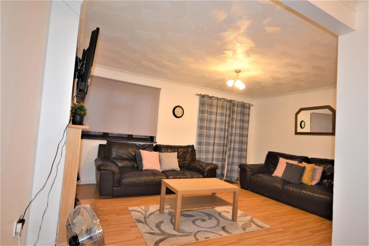 Spacious 3 bedroom House in Tilbury by London - Housity