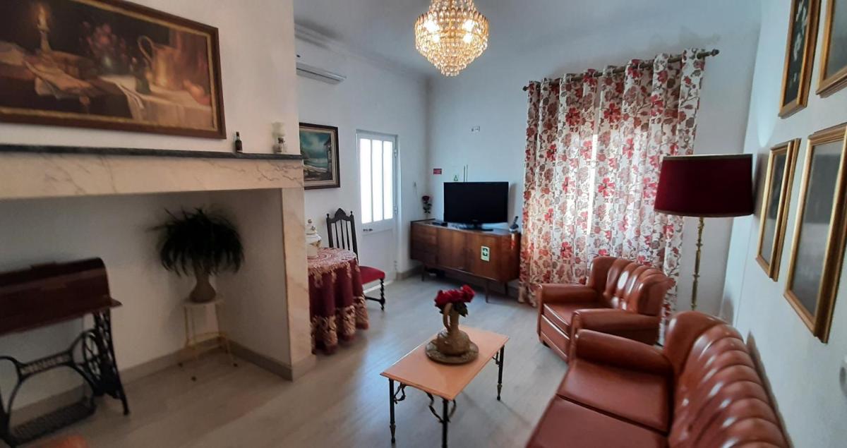 Hostel de Borba - Just In House - Housity
