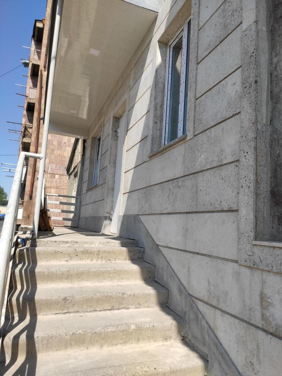 Sevan EM & YU - Housity