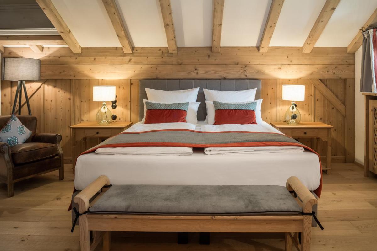 Ein Bett oder Betten in einem Zimmer der Unterkunft Hotel Gut Ising